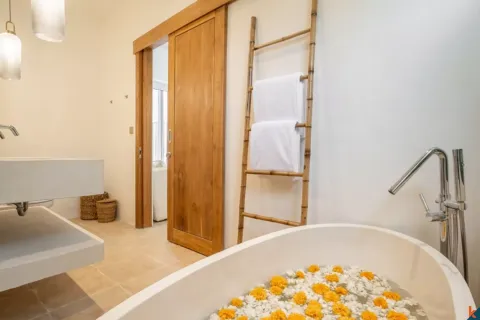 2 bedrooms Villa in Tibubeneng, Badung, Indonesia No. 10344 9
