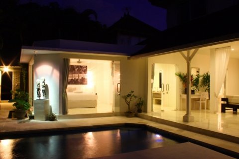 6 bedrooms Villa in Seminyak, Badung, Indonesia No. 927 16