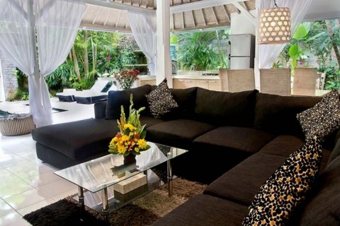 6 bedrooms Villa in Seminyak, Badung, Indonesia No. 927 4