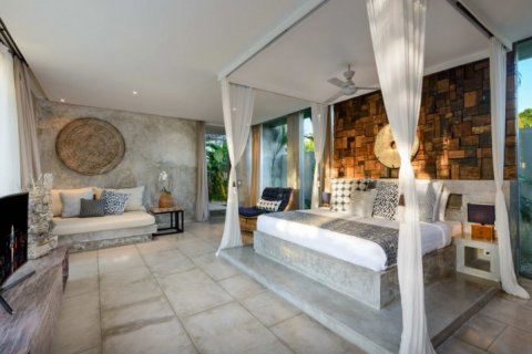5 bedrooms Villa in Canggu, Badung, Indonesia No. 928 12