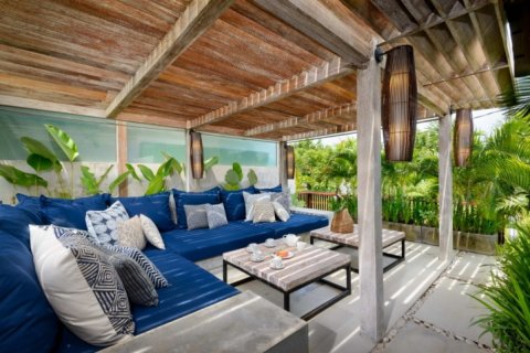 5 bedrooms Villa in Canggu, Badung, Indonesia No. 928 13