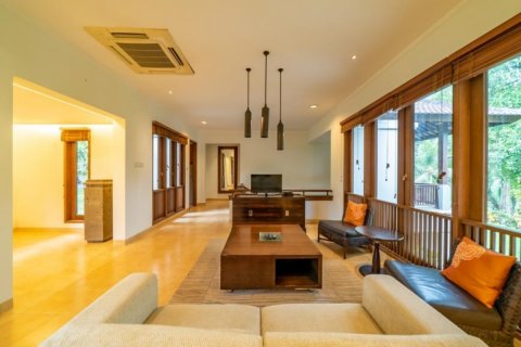 Вилла с 4 спальнями в Seminyak, Бадунг, Индонезия № 930 14