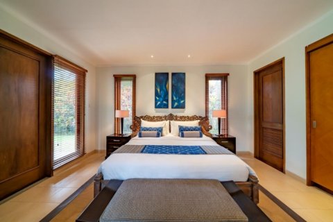 Вилла с 4 спальнями в Seminyak, Бадунг, Индонезия № 930 16