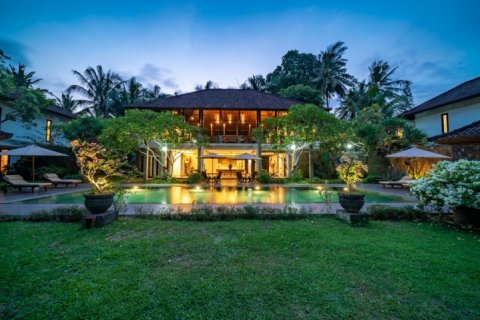 Вилла с 4 спальнями в Seminyak, Бадунг, Индонезия № 930 12