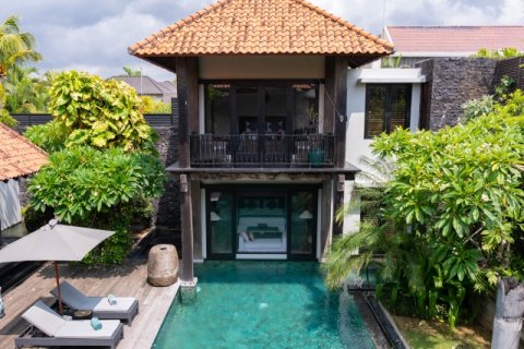 4 bedrooms Villa in Seminyak, Badung, Indonesia No. 932 2