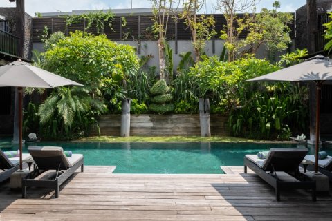 4 bedrooms Villa in Seminyak, Badung, Indonesia No. 932 3