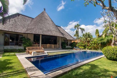 3 bedrooms Villa in Seminyak, Badung, Indonesia No. 11169