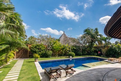 3 bedrooms Villa in Seminyak, Badung, Indonesia No. 11169 4