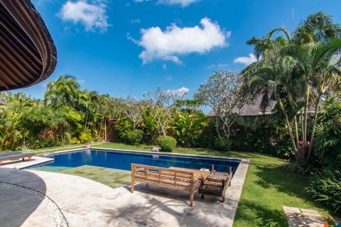 3 bedrooms Villa in Seminyak, Badung, Indonesia No. 11169 3
