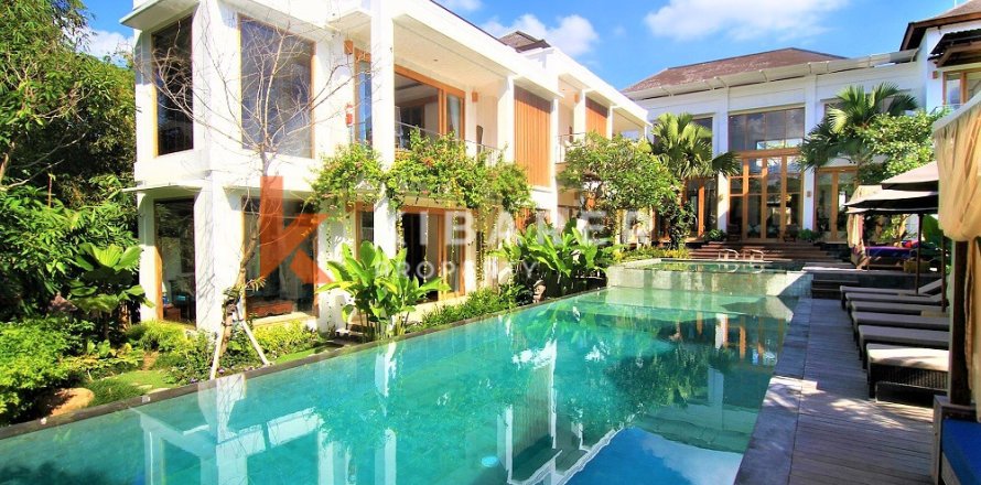 5 bedrooms Villa in Canggu, Badung, Indonesia No. 12882