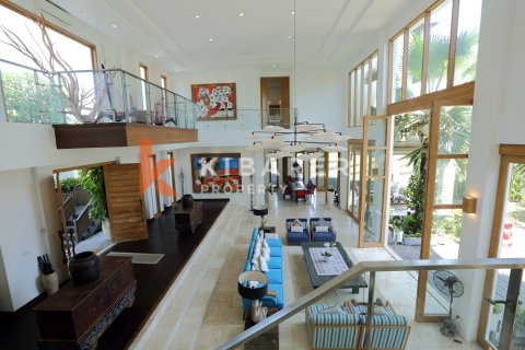 5 bedrooms Villa in Canggu, Badung, Indonesia No. 12882 14