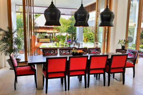 5 bedrooms Villa in Canggu, Badung, Indonesia No. 12882 5