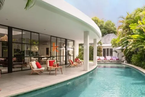 4 bedrooms Villa in Kerobokan, Badung, Indonesia No. 12117