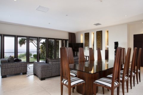 2 bedrooms Villa in South Kuta, Badung, Indonesia No. 710 3