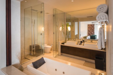 2 bedrooms Villa in South Kuta, Badung, Indonesia No. 710 8