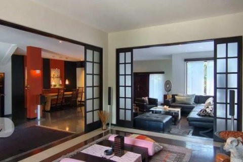 4 bedrooms Villa in Jimbaran, Badung, Indonesia No. 9187 4