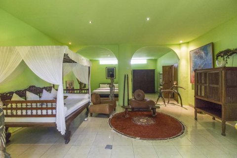 Вилла с 6 спальнями в Легиан, Kuta, Бадунг, Индонезия № 7764 24