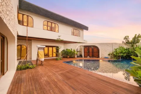 4 bedrooms Villa in Canggu, Badung, Indonesia No. 10160
