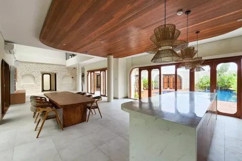 4 bedrooms Villa in Canggu, Badung, Indonesia No. 10160 12