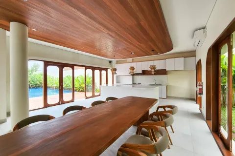 4 bedrooms Villa in Canggu, Badung, Indonesia No. 10160 13