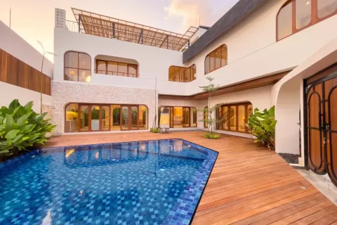 4 bedrooms Villa in Canggu, Badung, Indonesia No. 10160 2