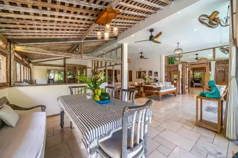 5 bedrooms Villa in Canggu, Badung, Indonesia No. 10159 13