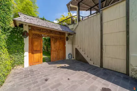 5 bedrooms Villa in Canggu, Badung, Indonesia No. 10159 6