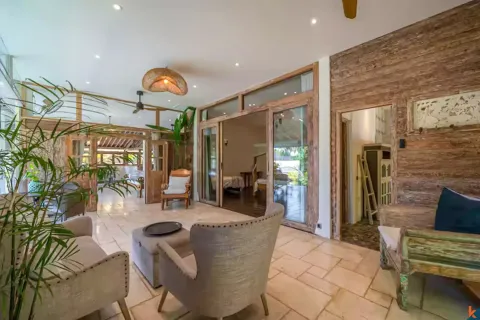 5 bedrooms Villa in Canggu, Badung, Indonesia No. 10159 14