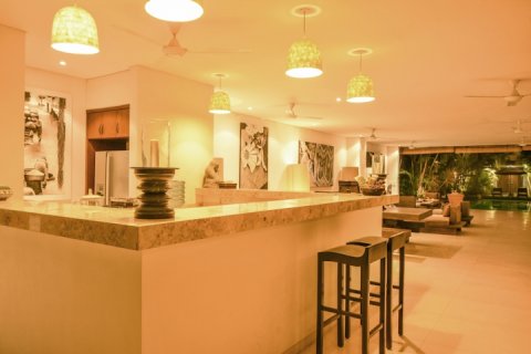 5 bedrooms Villa in Seminyak, Badung, Indonesia No. 772 17