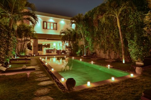 5 bedrooms Villa in Seminyak, Badung, Indonesia No. 772 21