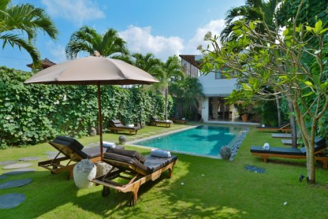 5 bedrooms Villa in Seminyak, Badung, Indonesia No. 772