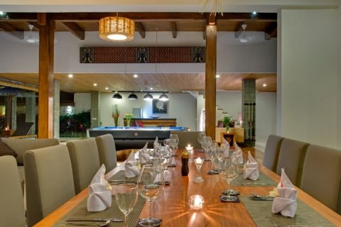 5 bedrooms Villa in Seminyak, Badung, Indonesia No. 768 8