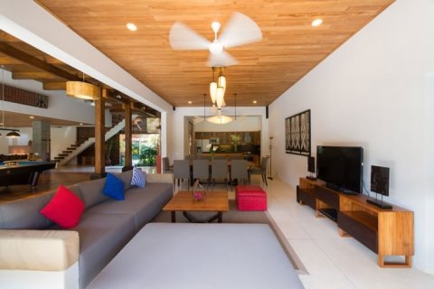 5 bedrooms Villa in Seminyak, Badung, Indonesia No. 768 4