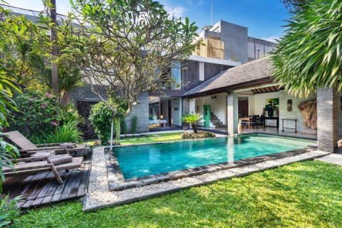 Вилла с 2 спальнями в Seminyak, Бадунг, Индонезия № 1561 1