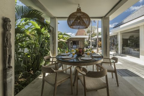 3 bedrooms Villa in Seminyak, Badung, Indonesia No. 1559 9