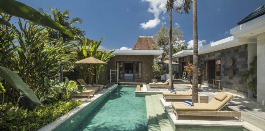 3 bedrooms Villa in Seminyak, Badung, Indonesia No. 1559
