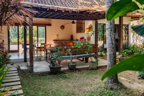6 bedrooms Villa in Tumbak Bayuh, Mengwi, Badung, Indonesia No. 10073 3