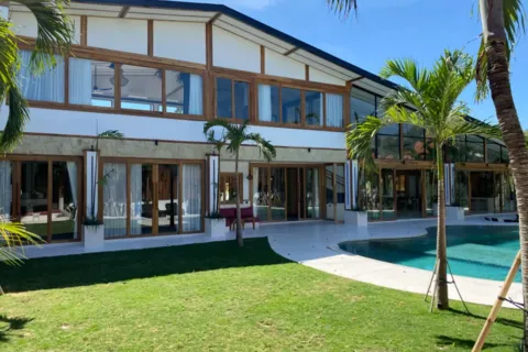 5 bedrooms Villa in Badung, Indonesia No. 10074