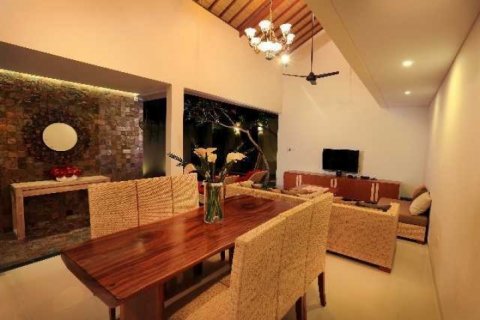 6 bedrooms Villa in South Kuta, Badung, Indonesia No. 1785 5