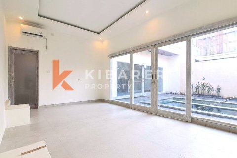 3 bedrooms Villa in Canggu, Badung, Indonesia No. 12913 2