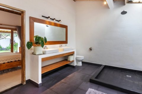 4 bedrooms Villa in Seminyak, Badung, Indonesia No. 1236 20