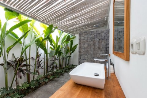 4 bedrooms Villa in Seminyak, Badung, Indonesia No. 1233 22