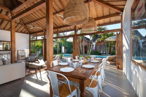 4 bedrooms Villa in Seminyak, Badung, Indonesia No. 1233 11