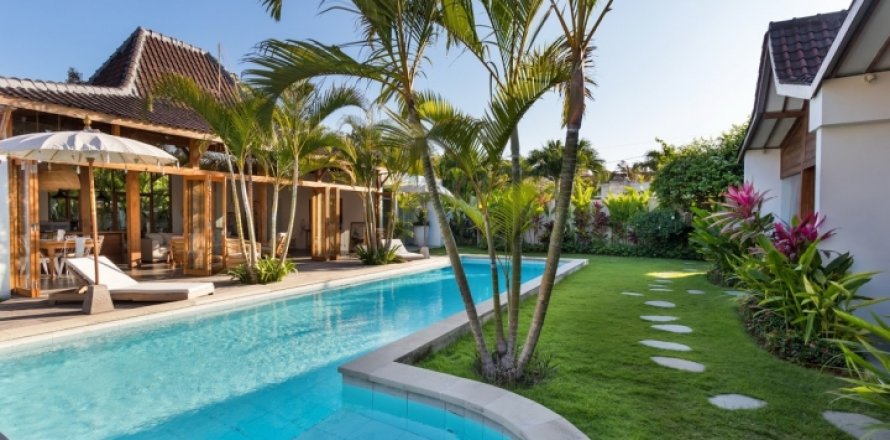 4 bedrooms Villa in Seminyak, Badung, Indonesia No. 1233