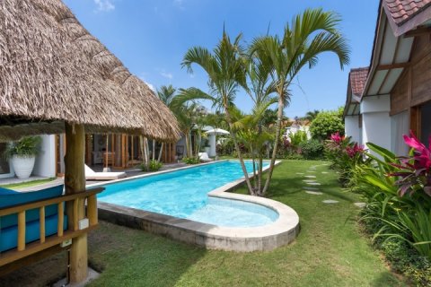 4 bedrooms Villa in Seminyak, Badung, Indonesia No. 1233 2