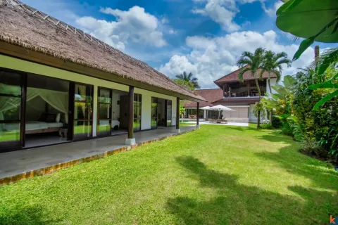 4 bedrooms Villa in Ubud, Gianyar, Indonesia No. 10198 8