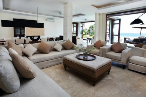 5 bedrooms Villa in Klungkung, Indonesia No. 864 8