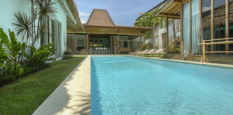 Вилла с 4 спальнями в Seminyak, Бадунг, Индонезия № 1434