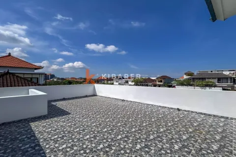 3 bedrooms Villa in Tibubeneng, Badung, Indonesia No. 12061 2