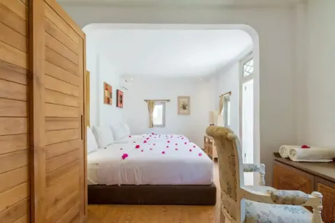 4 bedrooms Villa in Central Lombok, Indonesia No. 10180 9